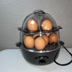 DASH Deluxe Express Two-Tier Egg Cooker Black 12 Egg Capacity NEW